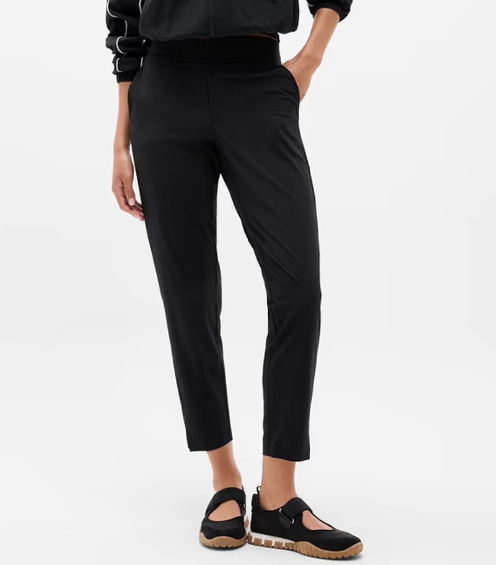 Athleta Brooklyn Ankle Pants •Women Size 8- Mid Rise Black